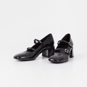 Vagabond Adison Pumps size 8 Mary Jane